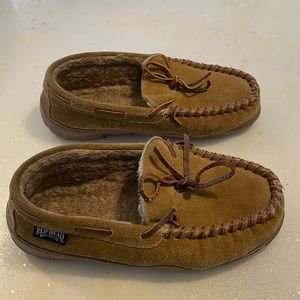 🪶moccasin mens size 8 leather slippers